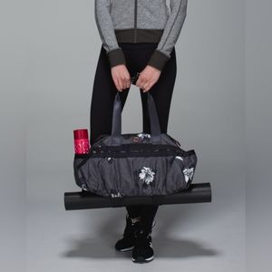 Lululemon Gym to Win Duffel